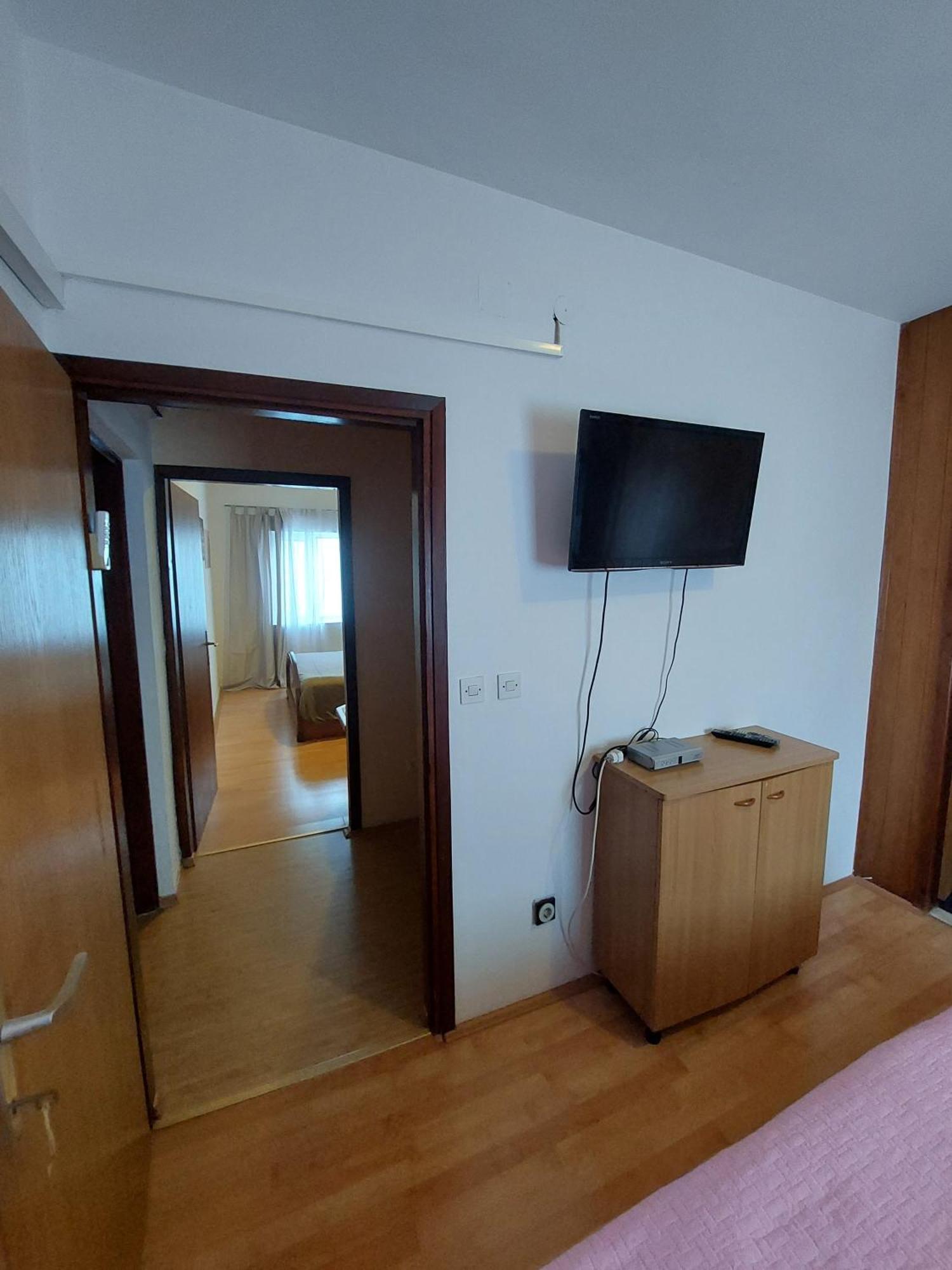 Apartmani Tinka Starigrad Paklenica Eksteriør billede